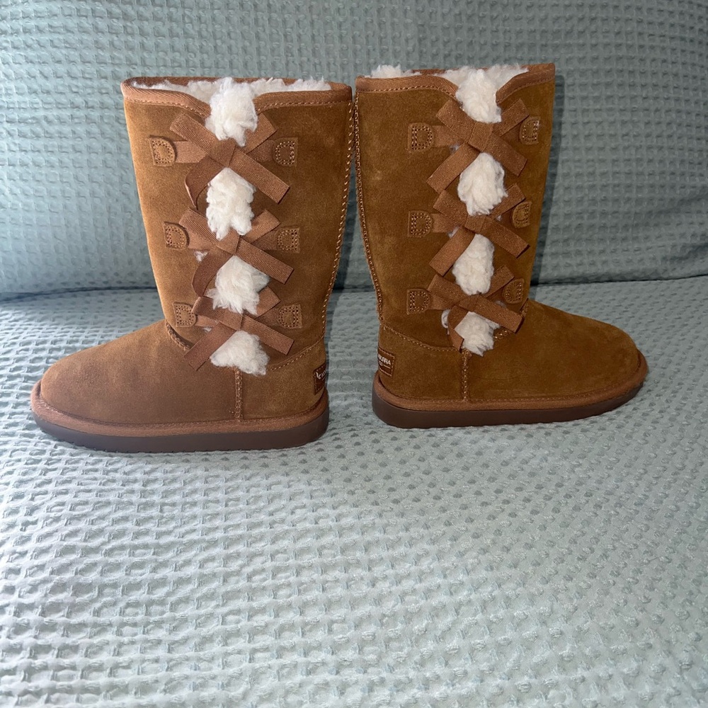 UGG Girls boots with bows size 12